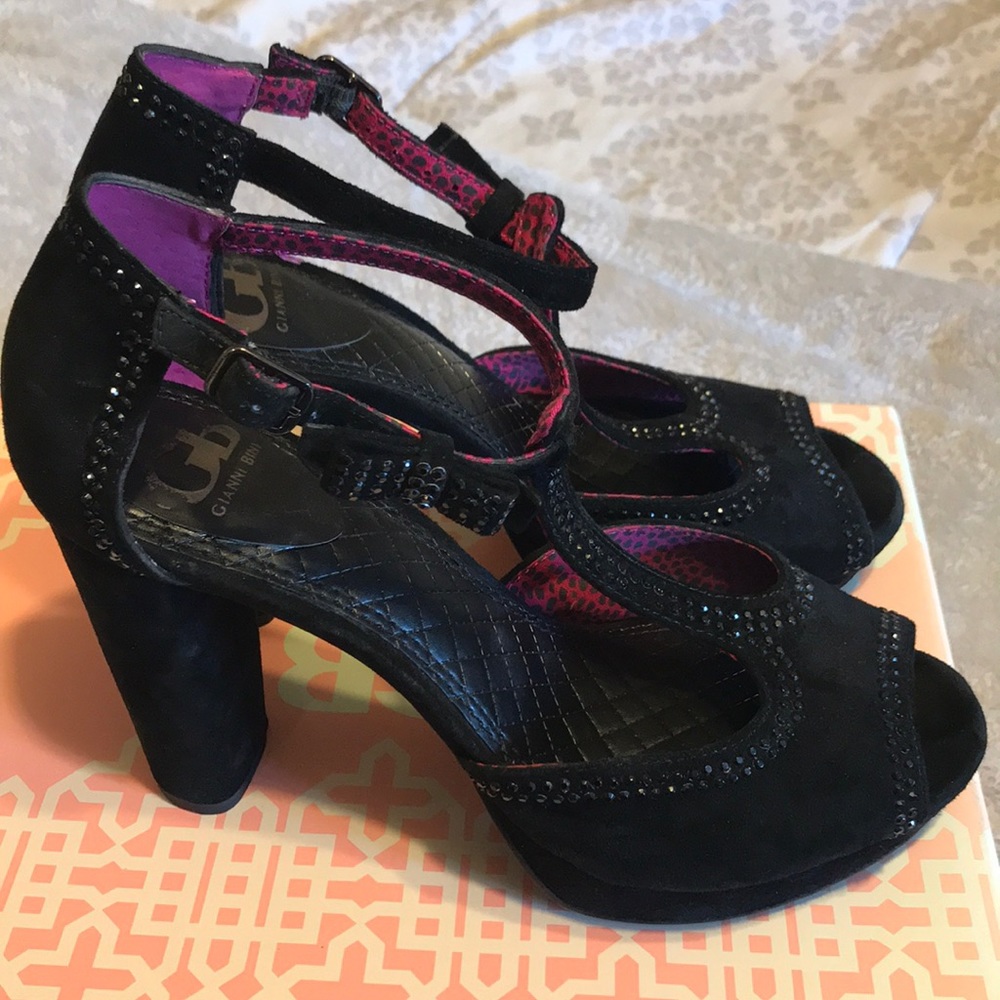 Gianni Bini Black suede block heels